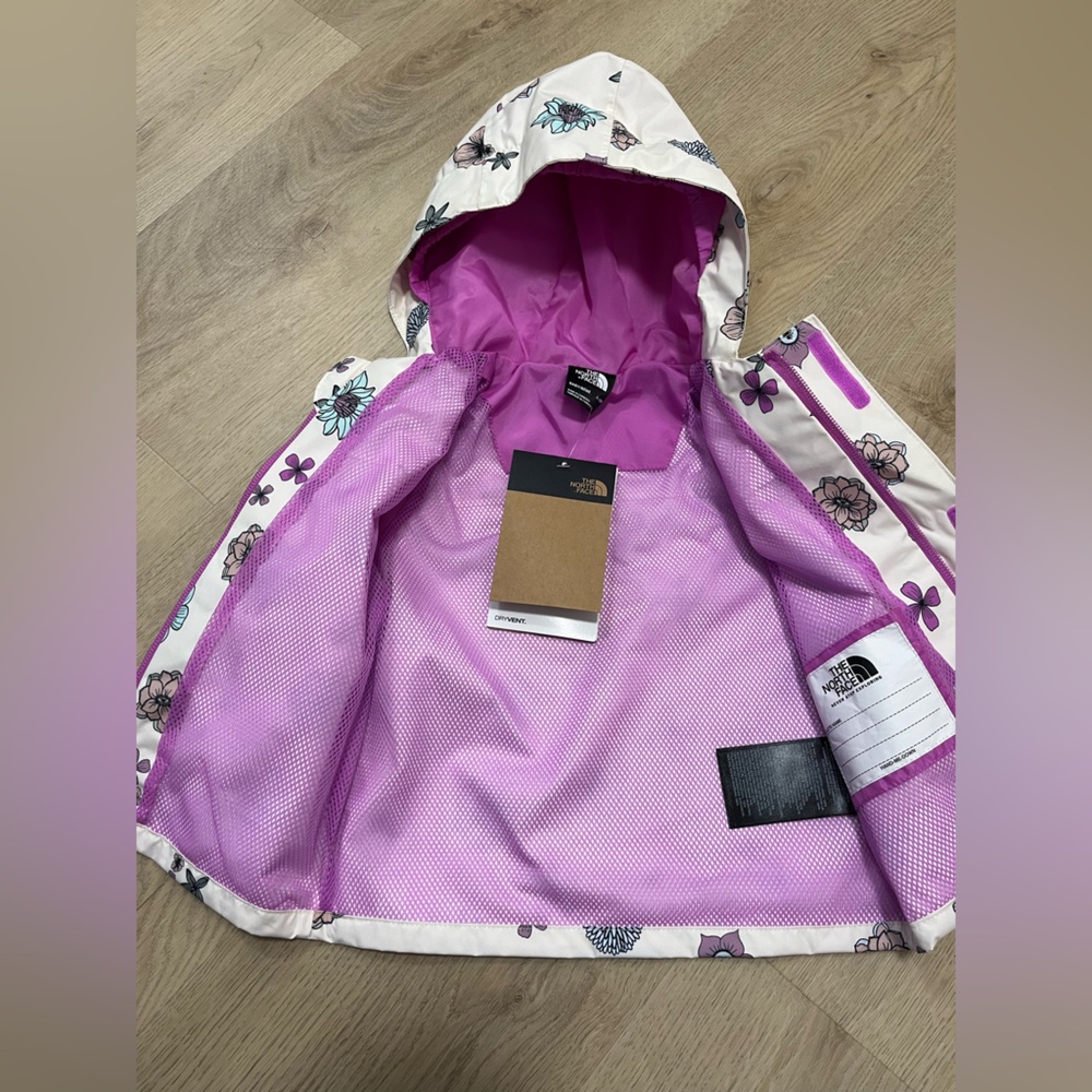 The North Face Baby Antora Rain Jacket in white dune/desert bloom - Picture 5 of 6